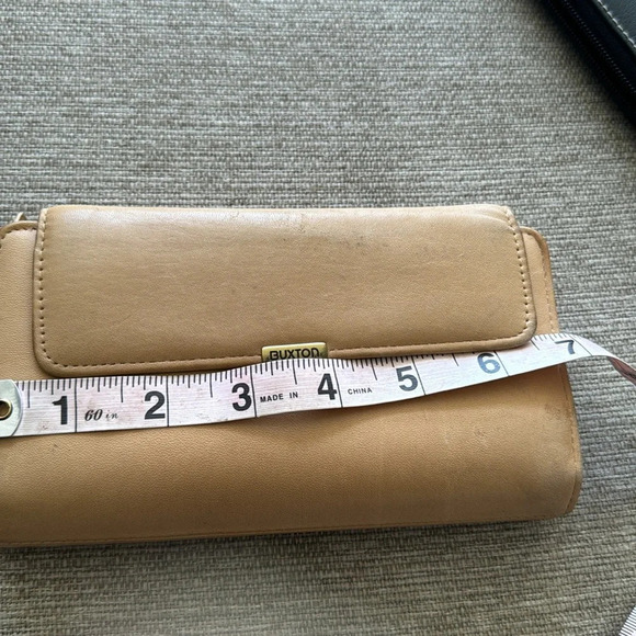 Camel colored genuine cowhide leather wallet by Buxton - Picture 8 of 10